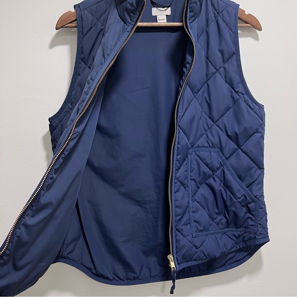 J. Crew Factory Women’s Quilted Navy Blue Down Puffer Vest, Size Small - Picture 4 of 10